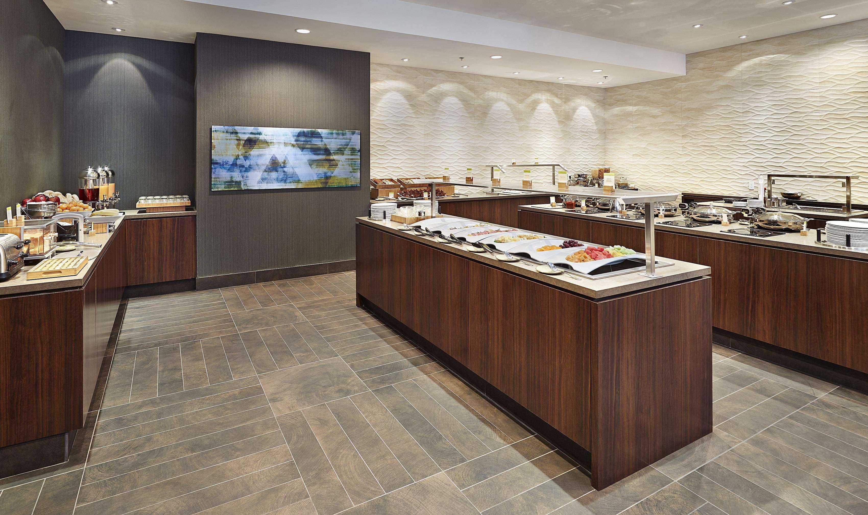 Doubletree By Hilton Hotel & Conference Centre Regina Exterior foto